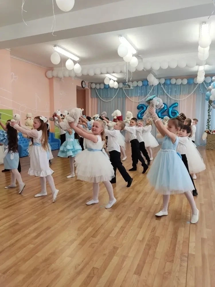 Сегодня прошел выпускной в нашем детском саду 🎉🎓. Этот день был наполнен звонким смех...