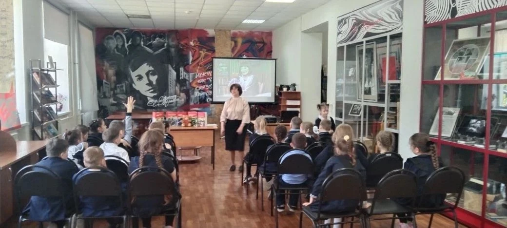 🕊️ Путешествие с медвежонком Потапкой Учащиеся 1Д класса (2 корпус, кл. руководитель Бычкова Е. В.) 