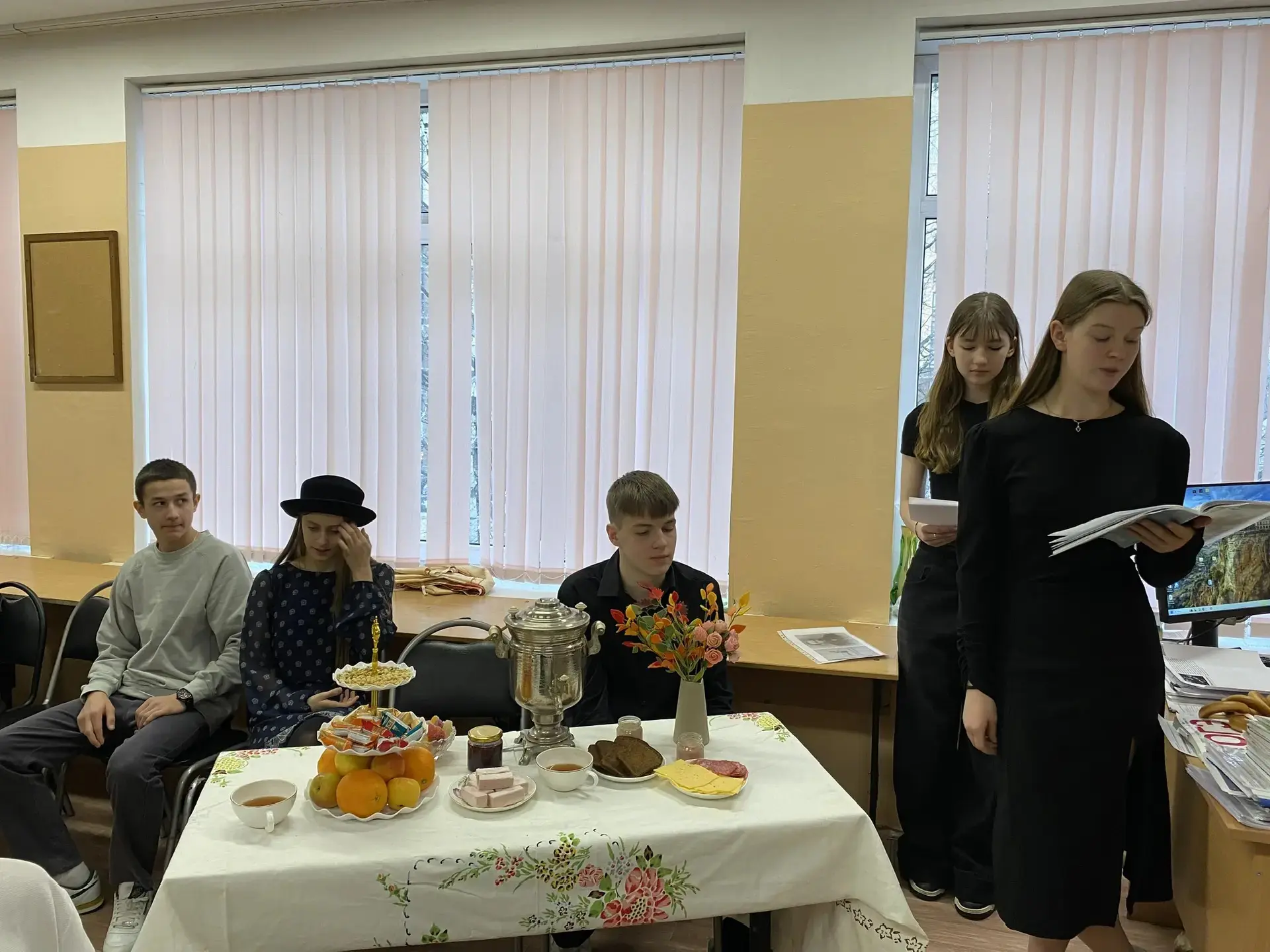 Гастрономическое путешествие 9Б класса: образы еды в русской литературе. «Литературный завтрак» (в г