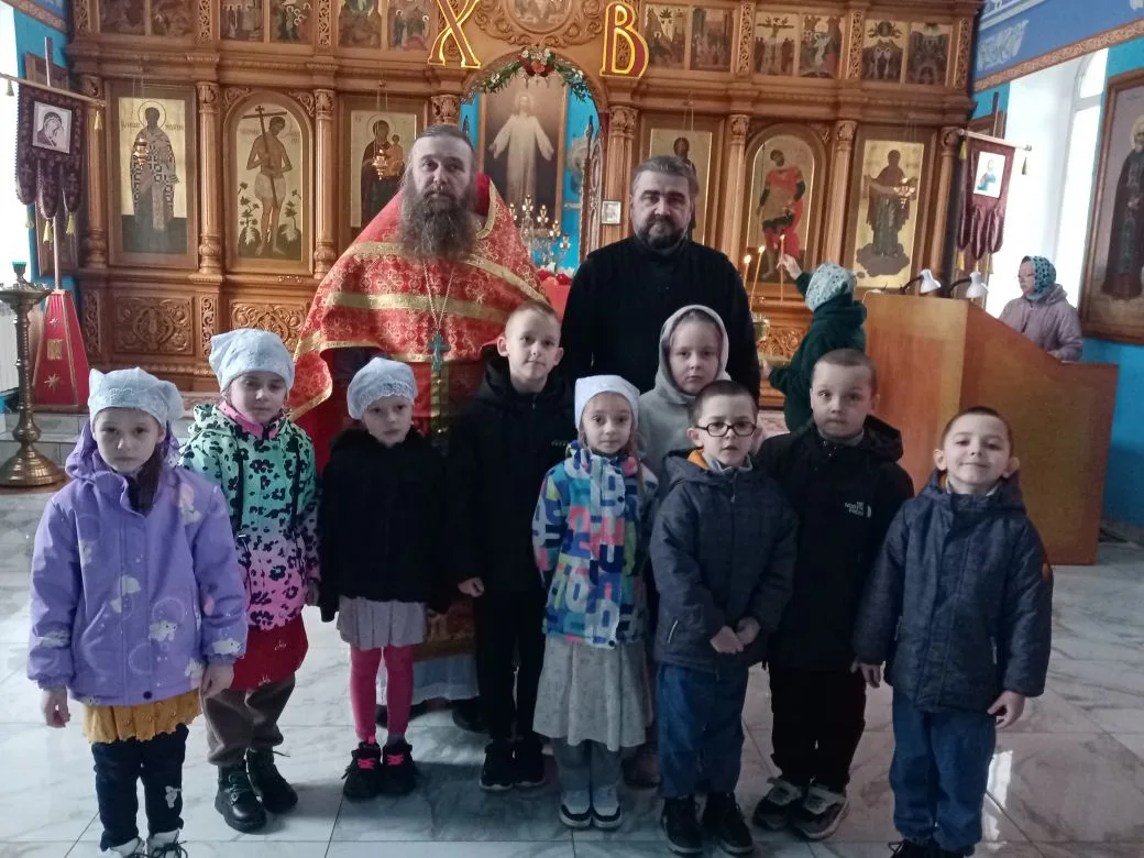 В Светлую пятницу воспитанники подготовительной группы, участники РИП "Православная культура," посет