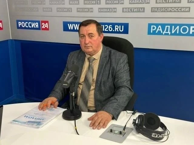 Учитель школы с. Гофицкого Петровского округа Касмынин Григорий Афанасьевич, он же пред...