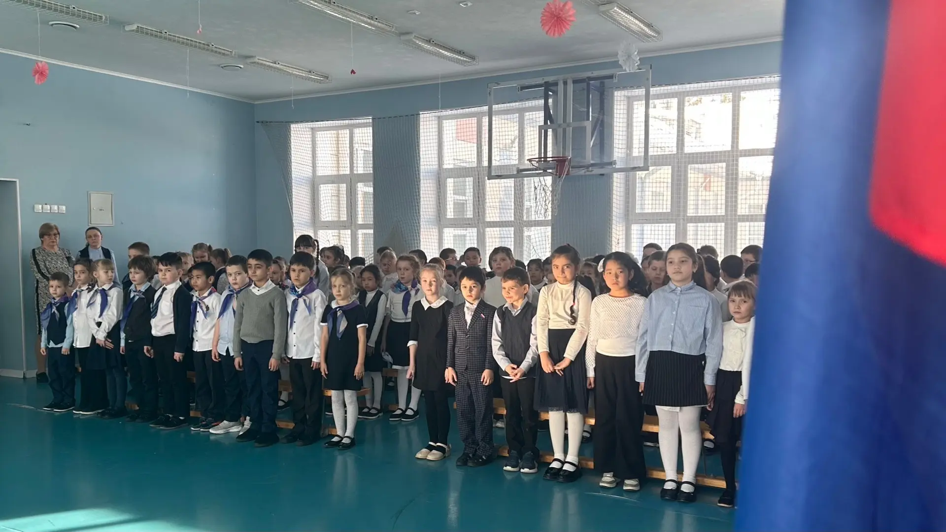 📣20.02.2026 г., в наших начальных классах прошла торжественная  линейка, посвященная Дню защитника О