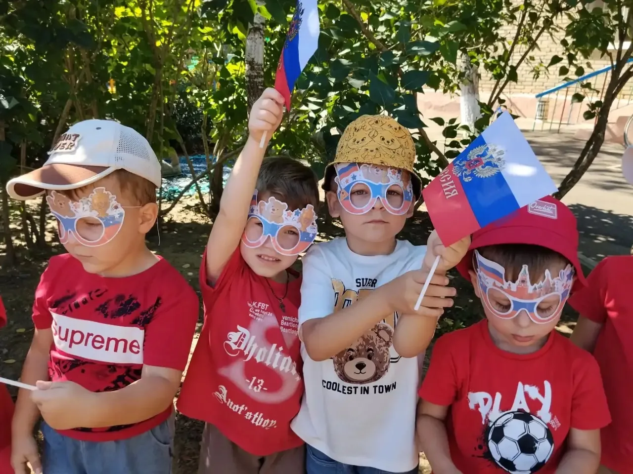 🇷🇺 Готовимся к Дню Российского флага!