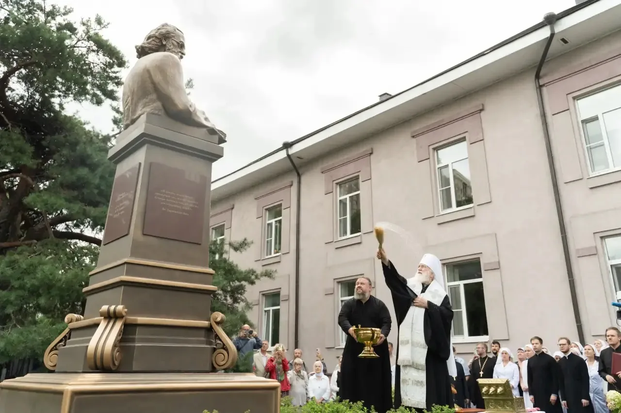 Сегодня, в светлый праздник Преображения Господня, открыли памятник Святителю Луке
