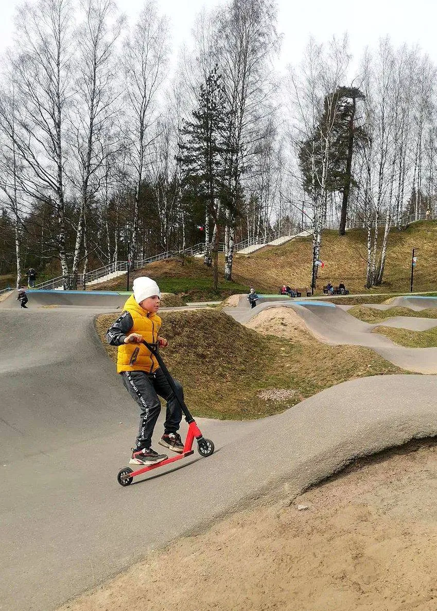 Парк «Песчанка» открылся после просушки 🌳  📍 г. Всеволожск  Парк с интересным ландшафтом и нескольки