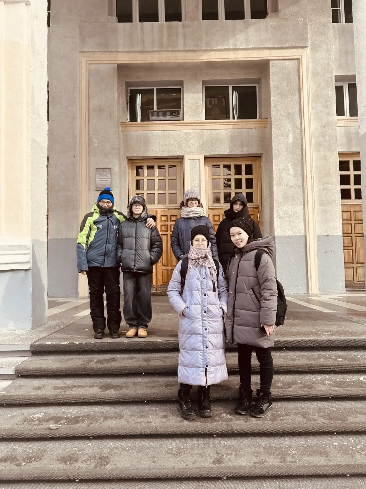 📒Профориентация в нашей школе   Сегодня учащиеся 7Д класса побывали в Тихоокеанском Государственном 