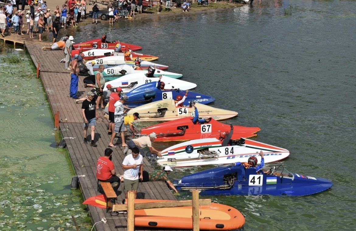 Кинешма принимает водно-моторный чемпионат страны! 🚤🏁

С 31 июля по 2 августа акватория реки Кинеш