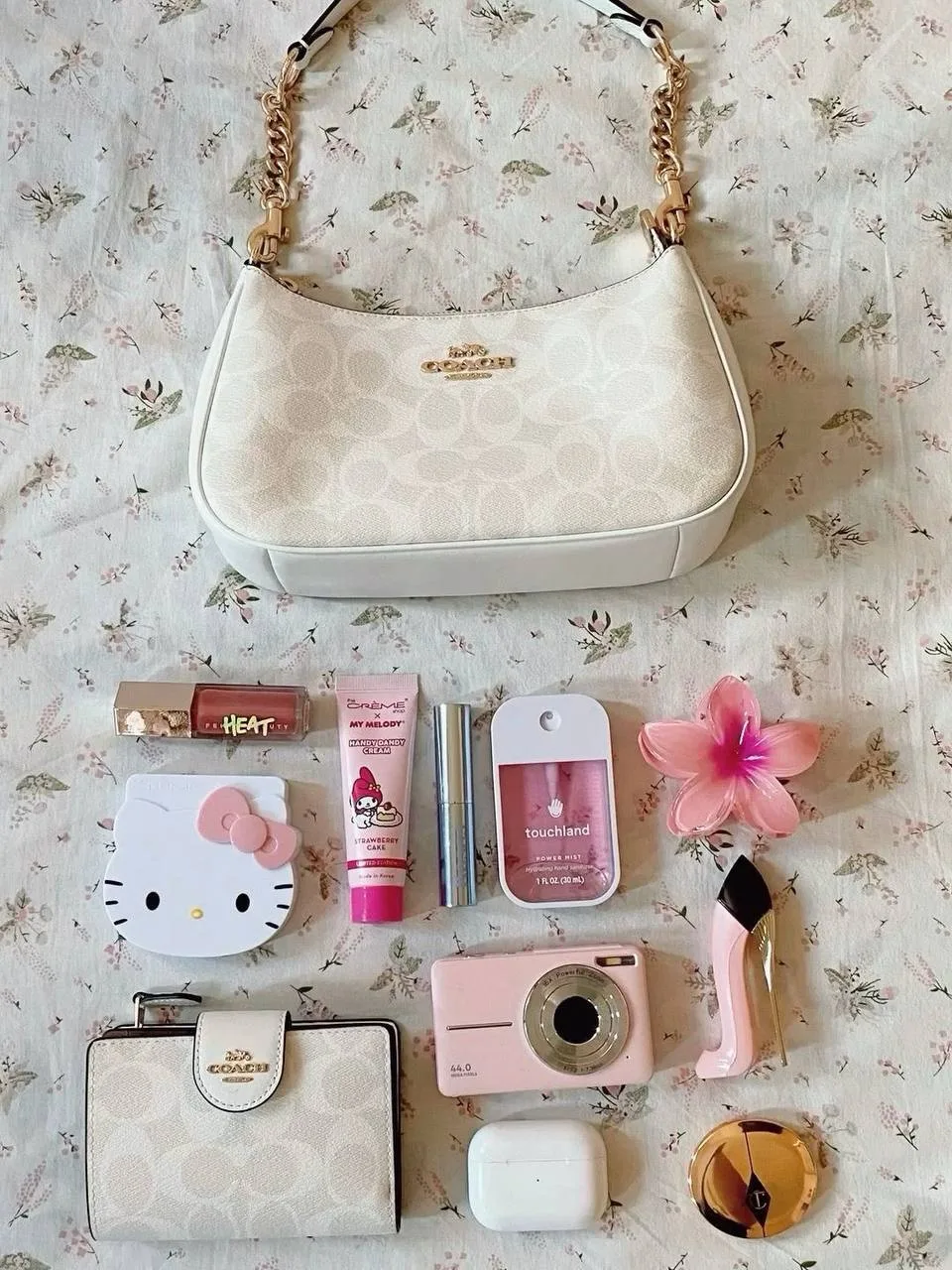 💗💗 Девочки, давайте посекретничаем, что у вас лежит в сумке на постоянной основе?