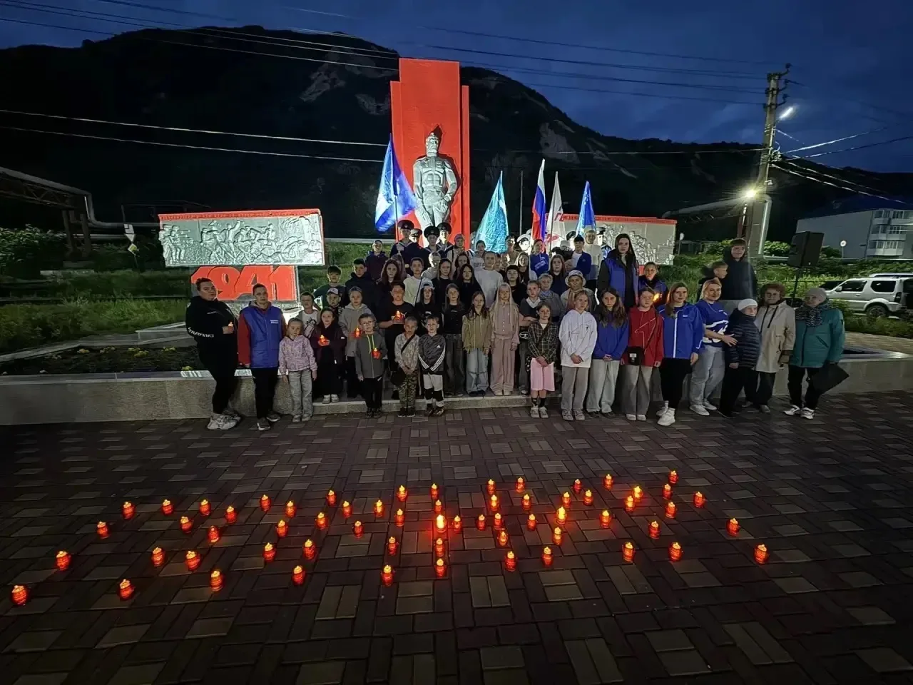 🕯️Всероссийская акция «Свеча памяти» прошла в Невельском районе. 

🕊️Вечная память героям!

#EP65 