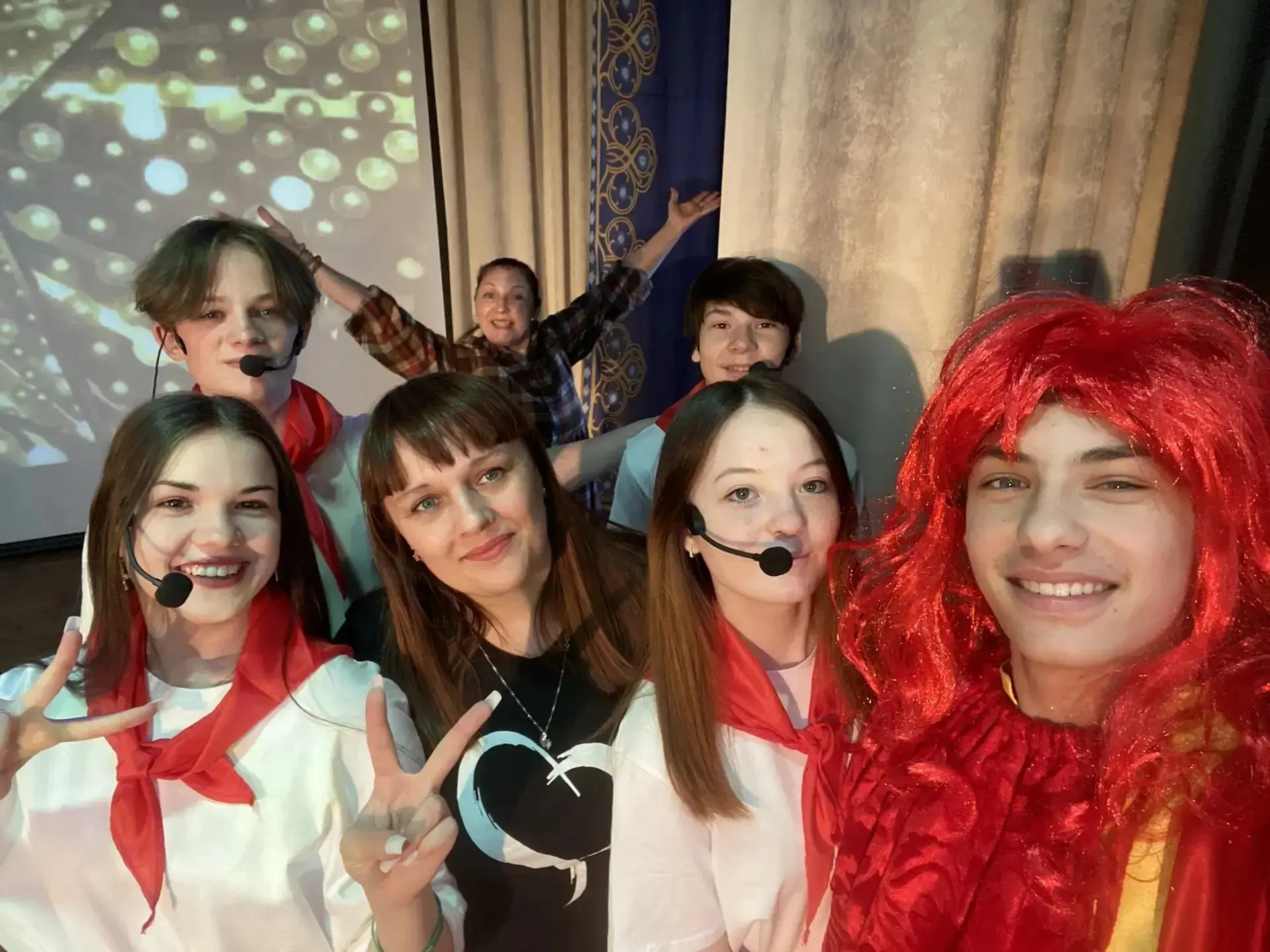 Команда "Горячие сердца" достойно представили нашу школу на ежегодном краевом смотре-конкурсе детско