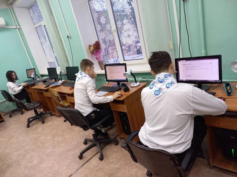 ⚙️Будущие инженеры  📆 Сегодня, 15 декабря 2025 года, в нашем лицее состоялось занимательное мероприя
