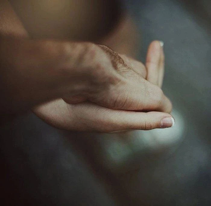Где любовь, там и Бог, там тишь да гладь, да Божья благодать. 
 
Русская пословица