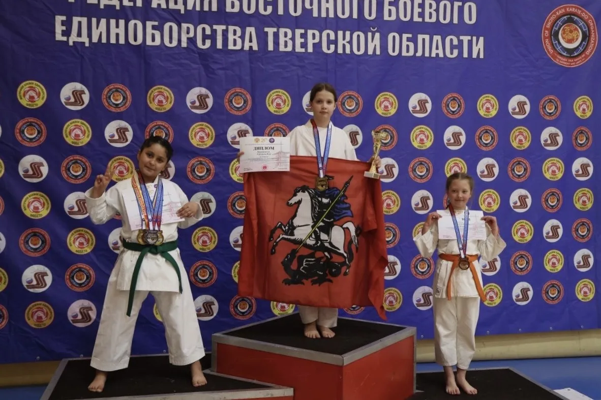 Головокружительные результаты школьной секции карате!  👏Поздравляем победителей и призёров 12‑го Чем