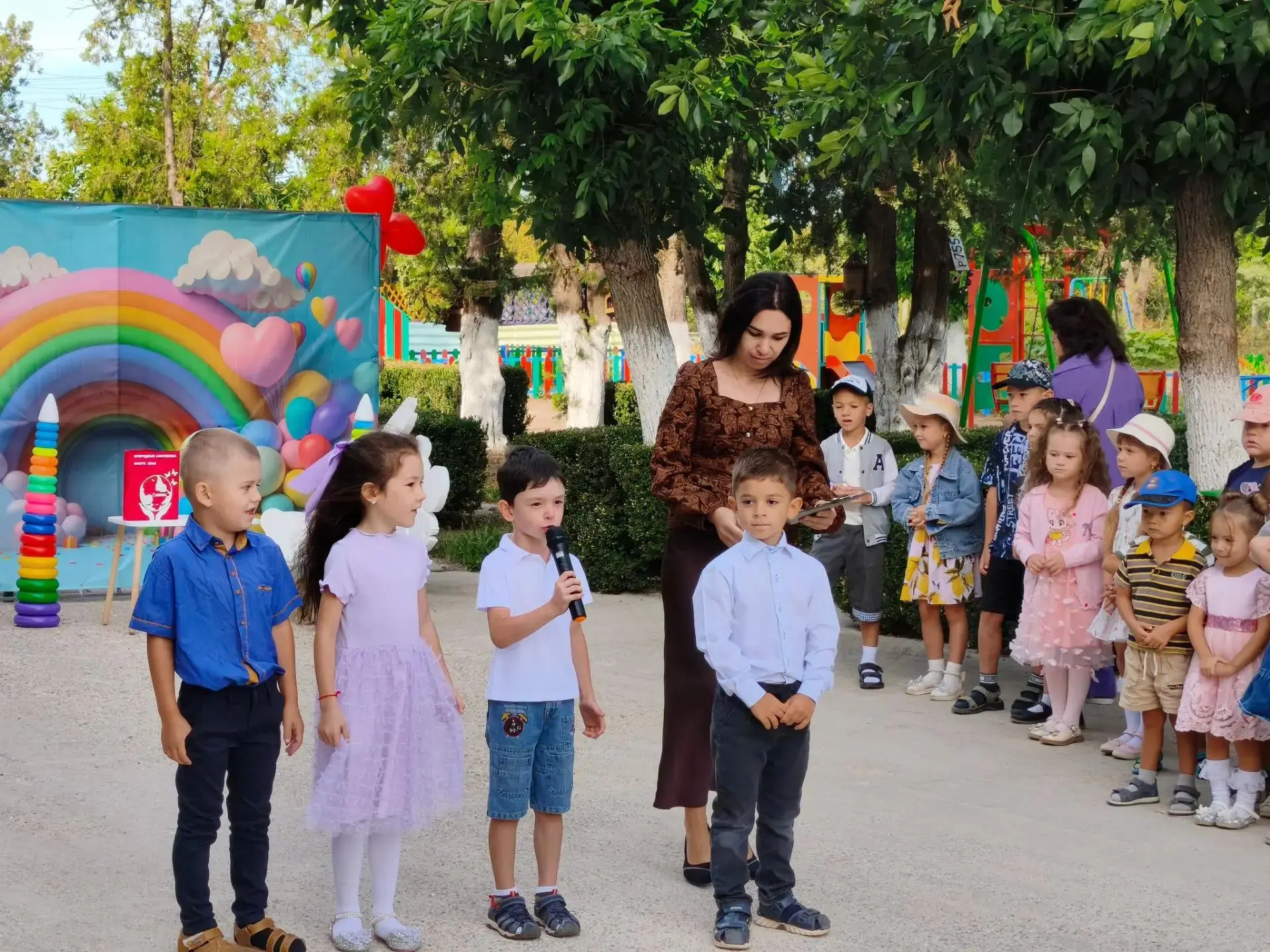🎉В нашем детском саду прошёл праздник, посвящённый началу нового учебного года.