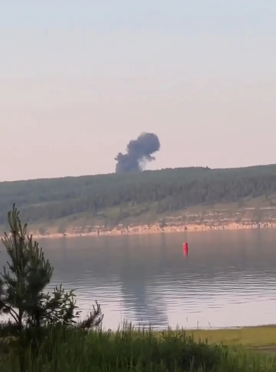 ⚡️Самолёт Ту-22-м3 разбился возле Свирска в Иркутской области, пишет Mash. 

Предварительно, экипаж 