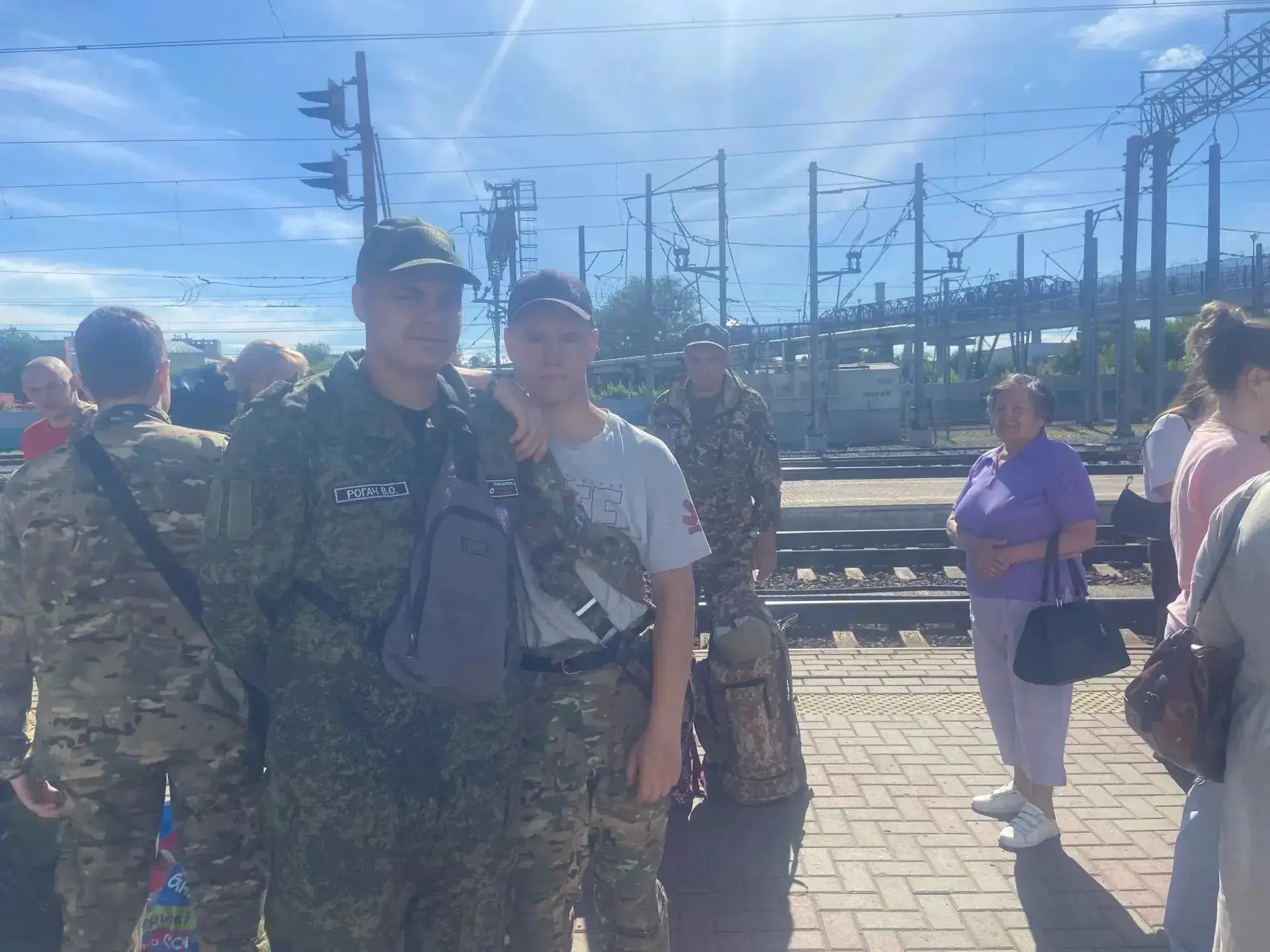 Седельниковские и омские поисковики отправились в экспедицию

Сегодня с Омского железнодорожного вок