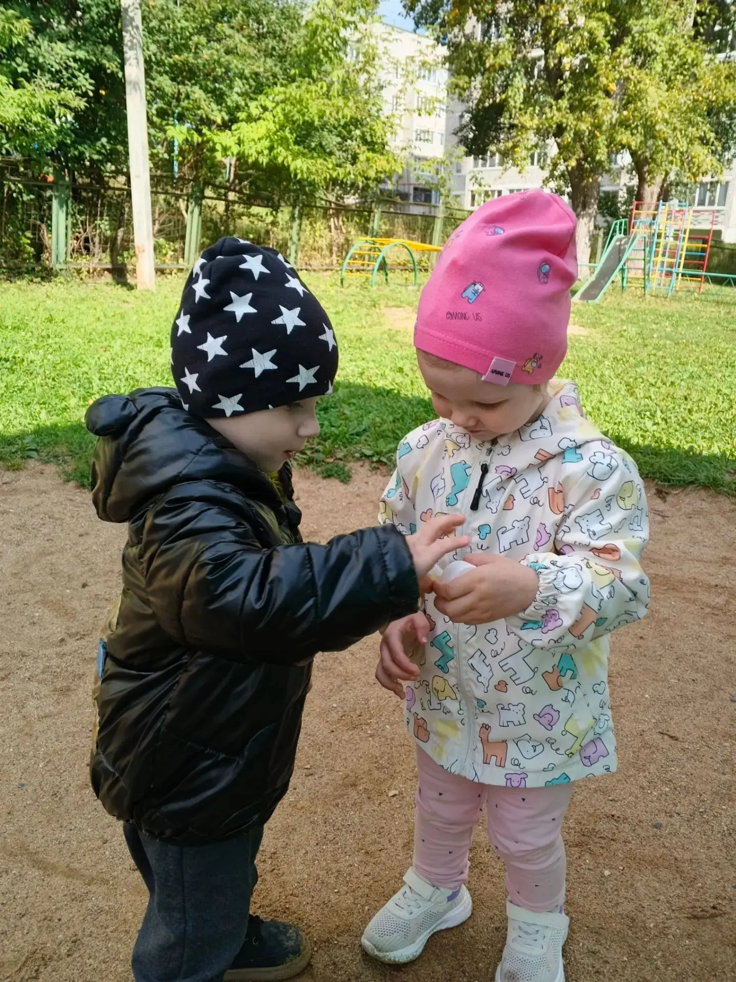 ‎Еще стоят теплые деньки