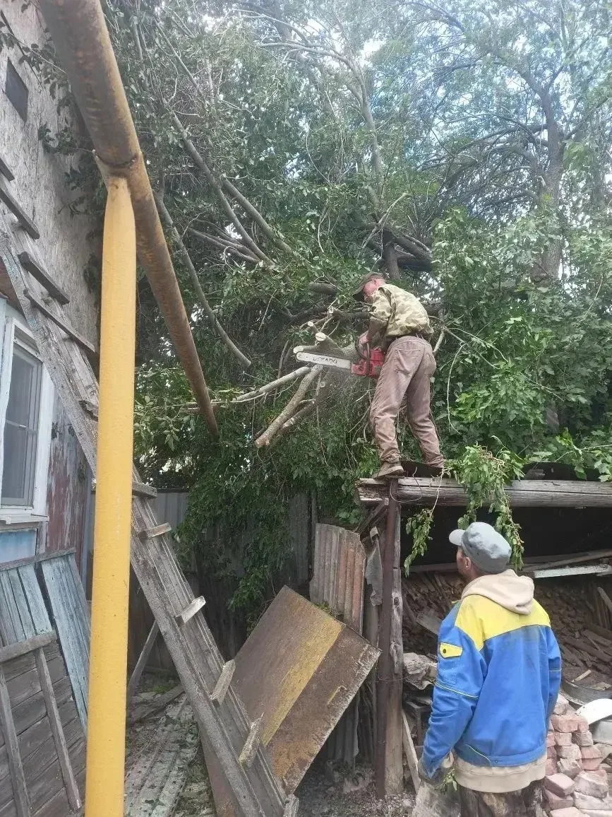 🌪️Шквальный ветер в Астрахани продолжается
