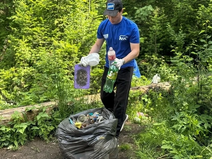 🧹 В Кирове провели субботник у озера Русское 

У озера Русское, которое многие знают как Чистые Пру
