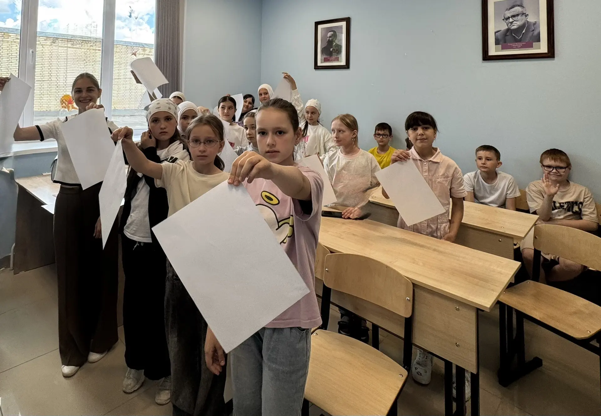 филиале  № 6 с.Средняя Елюзань был проведен «День Музыки» для детей пришкольного лагеря. 
 
Ребята п