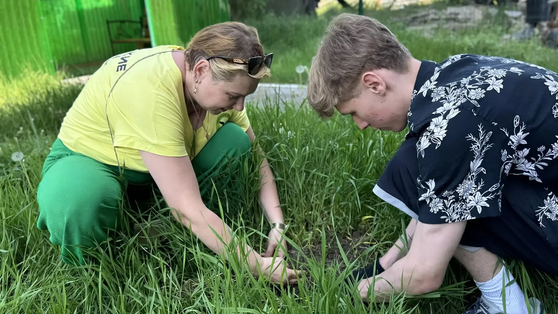 Первые там, где нужна помощь! 🌱💚

11 июня активисты Движения Первых Нижневартовского политехническ