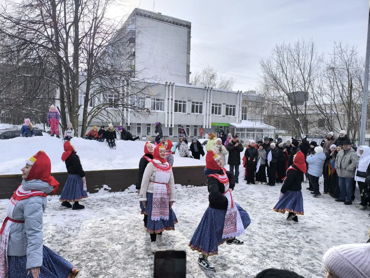Домоуправляющая компания Нижегородского района совместно с депутатом Законодательного собрания Нижег