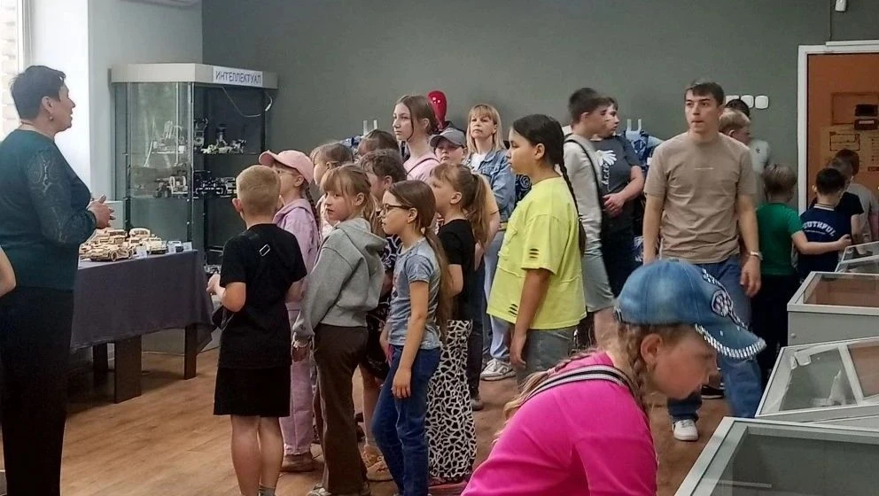 В Краснозерском музее продолжает радовать посетителей выставка "Я и мир моих увлечений". На днях наш
