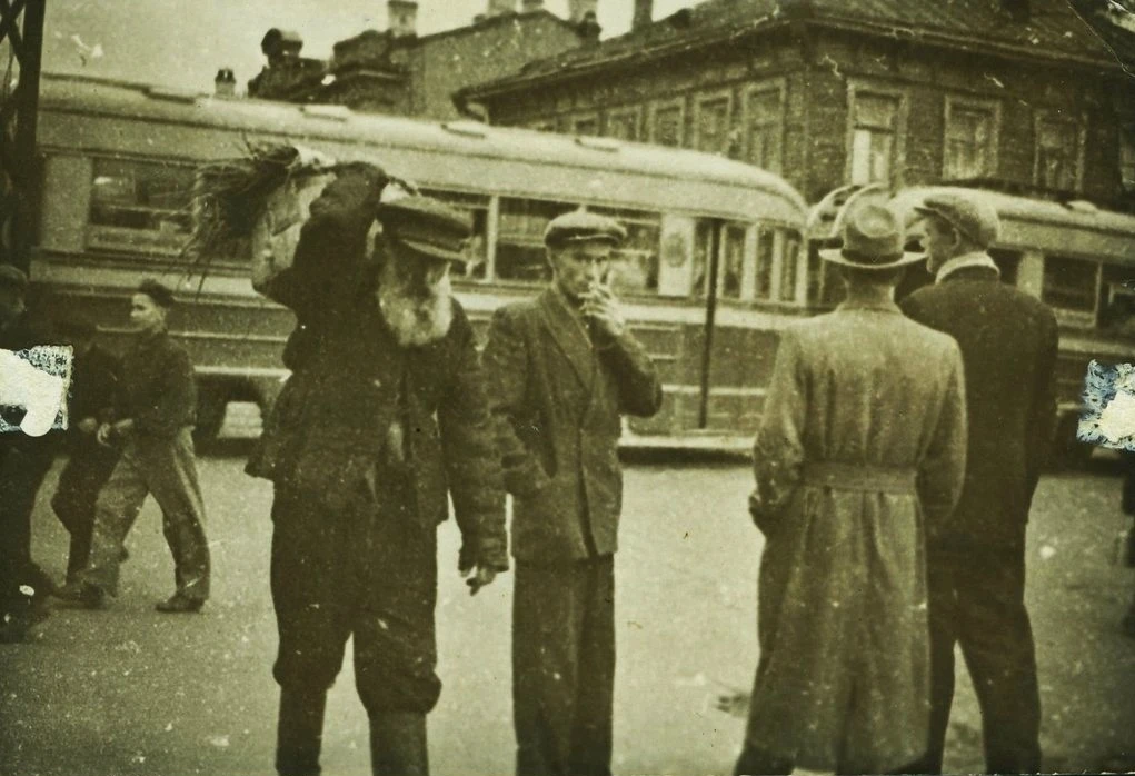 Уникальная фотография из Архангельска. Три поколения.