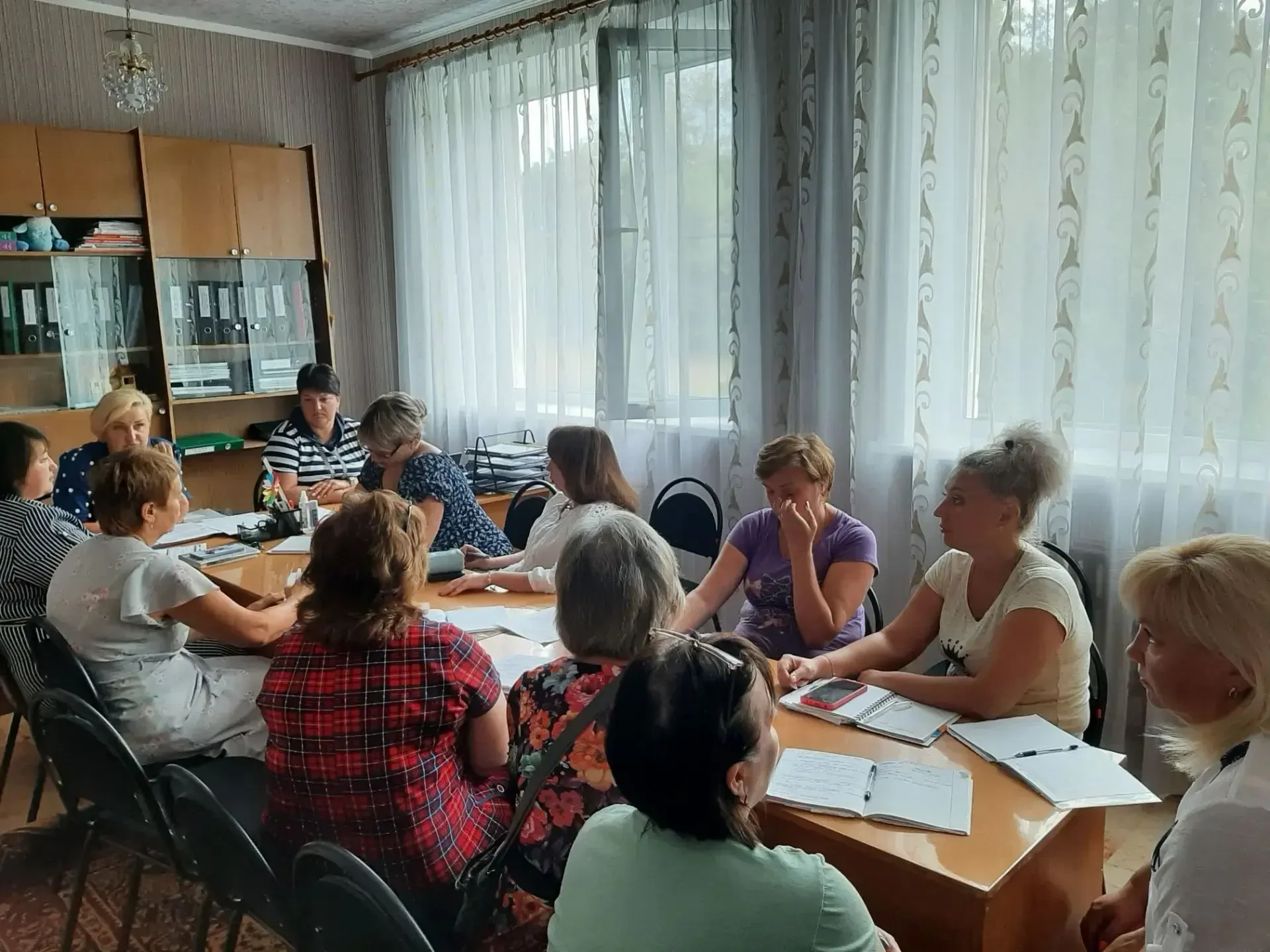 Сегодня, 26 августа, спикер Лариса Огнева провела встречу по адресу: кв-л Шахтерский, 2...