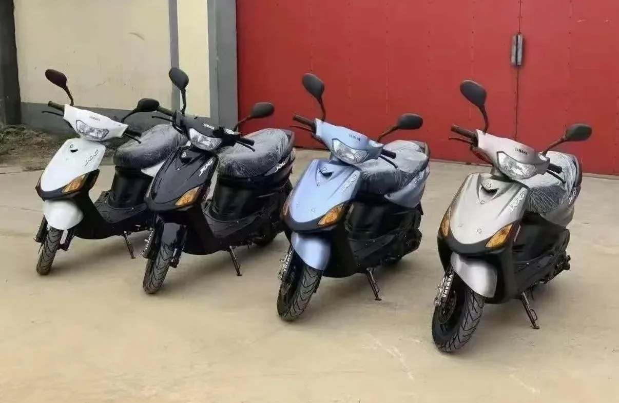 Абсолютно полностью новый, оригинальный скутер 🏍 Yamaha Jog 100 кубов различные цвета.