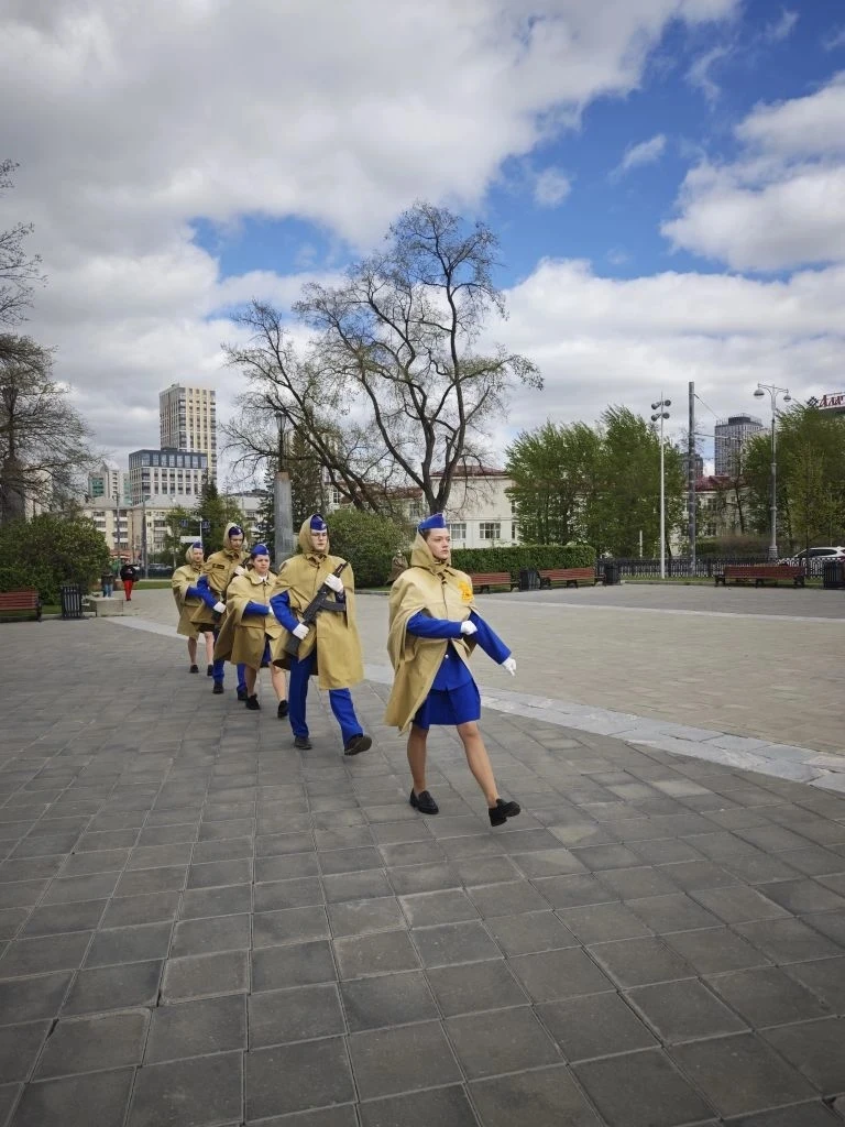 🎖🎖🎖 Пост №1  🎖Сегодня отряд " Патриот" нёс вахту памяти у Вечного огня.  🎖В этом году патриотическая