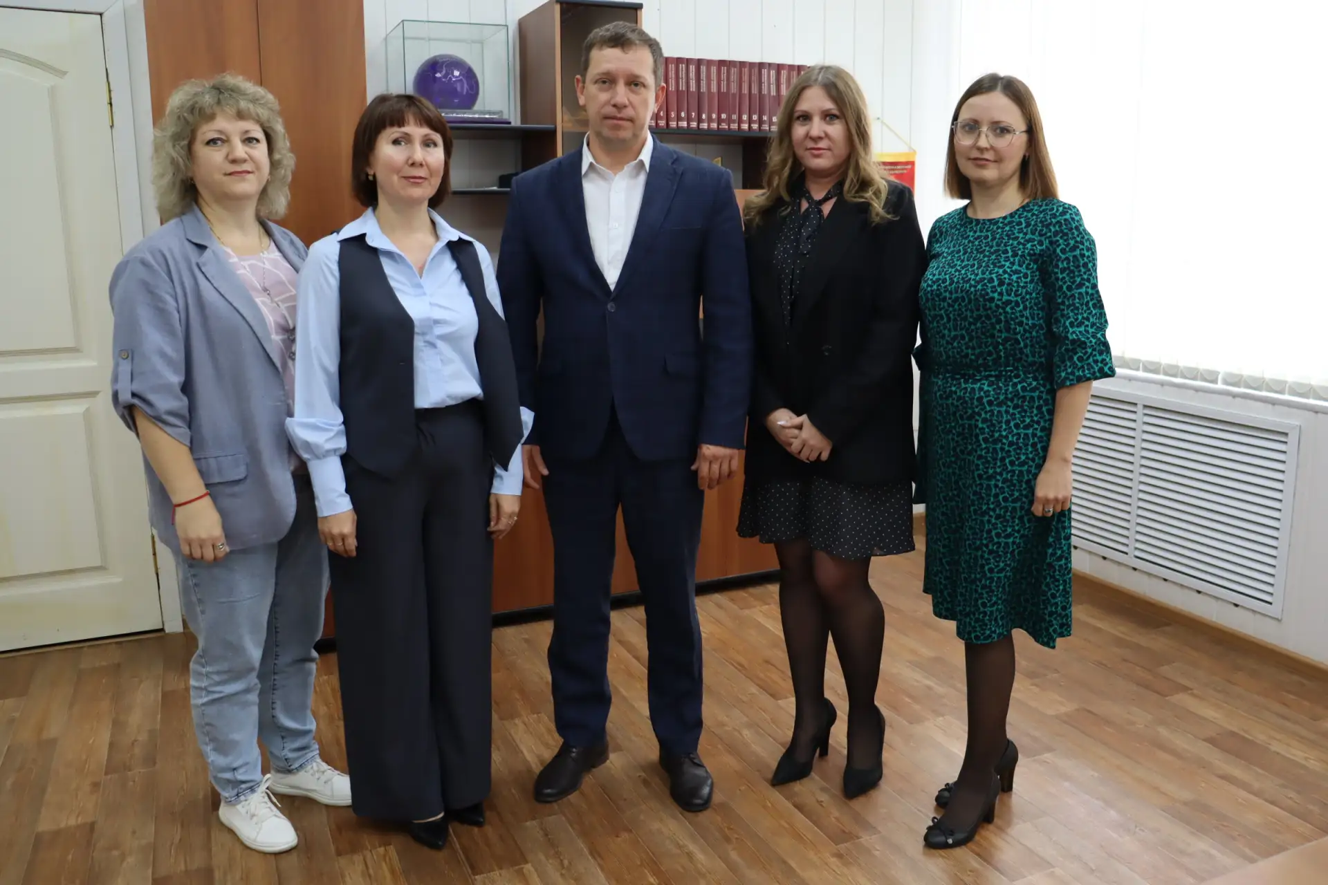 Сегодня, 8 сентября, отмечается День финансиста. Глава Балтайского района Евгений Беньк...