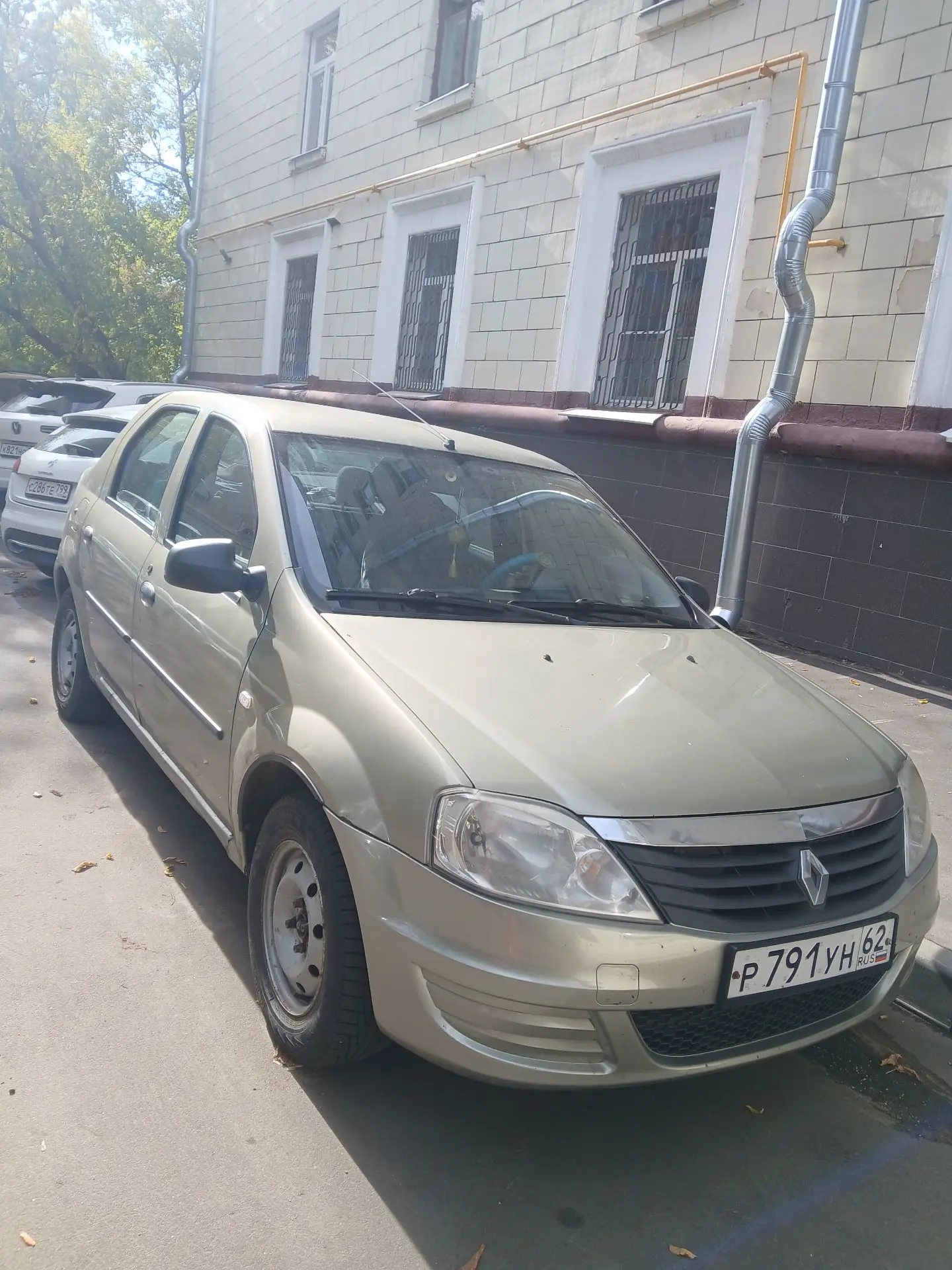Наименование: Renault Logan, 2012 г. в.