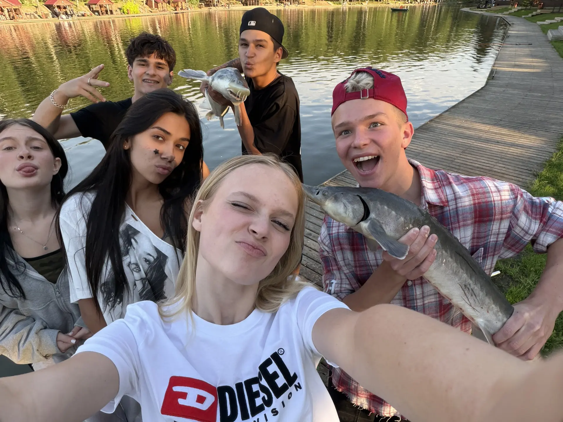 на таких вайбах сегодня🎣🐠🐟