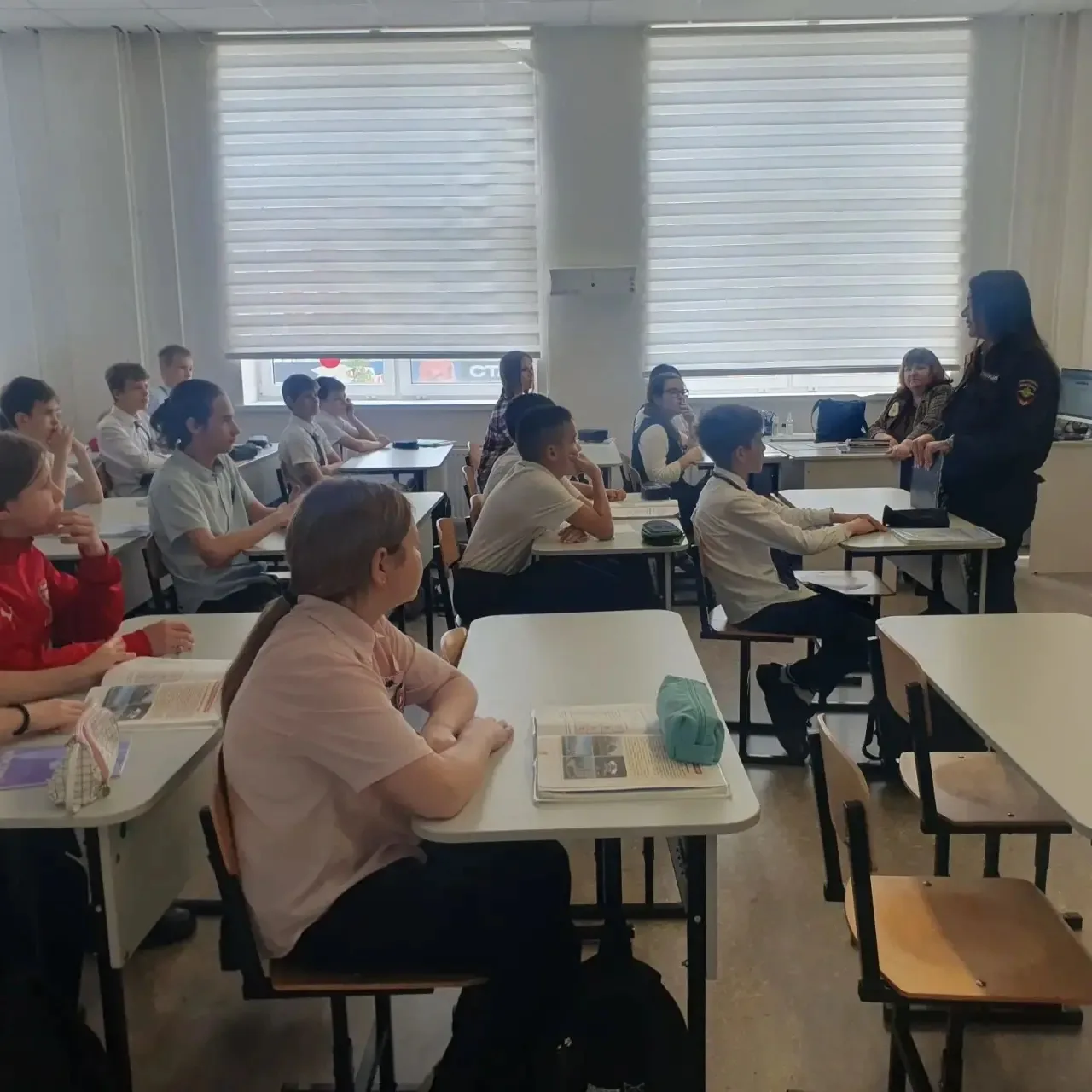 📢 Профилактическая беседа с инспектором ОПДН: 5Д, 6Е, 7З, 8И  Сегодня для учащихся 5Д, 6Е, 7З и 8И к