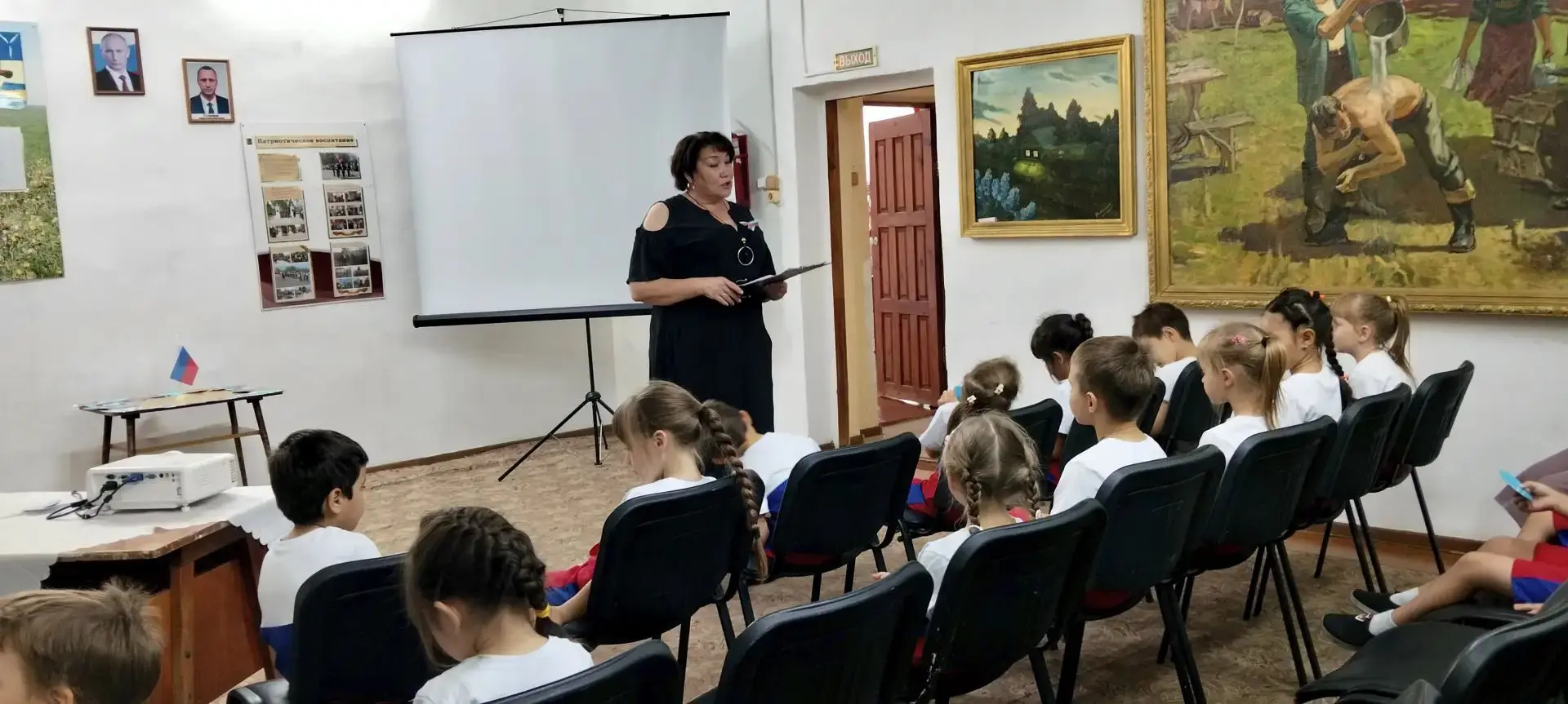 🇷🇺 Белый, синий, красный — наш флаг прекрасный!