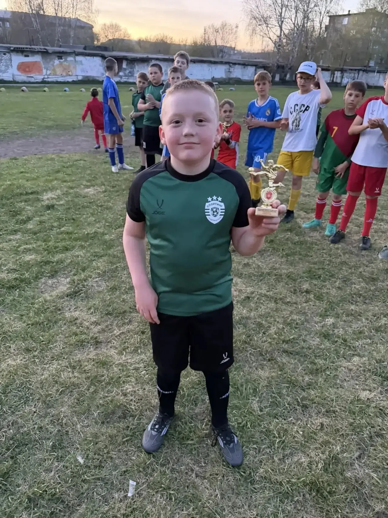 Ура! Спортивные новости🇷🇺  ⚽️На днях были вручены награды за зимнее первенство города по футзалу сез
