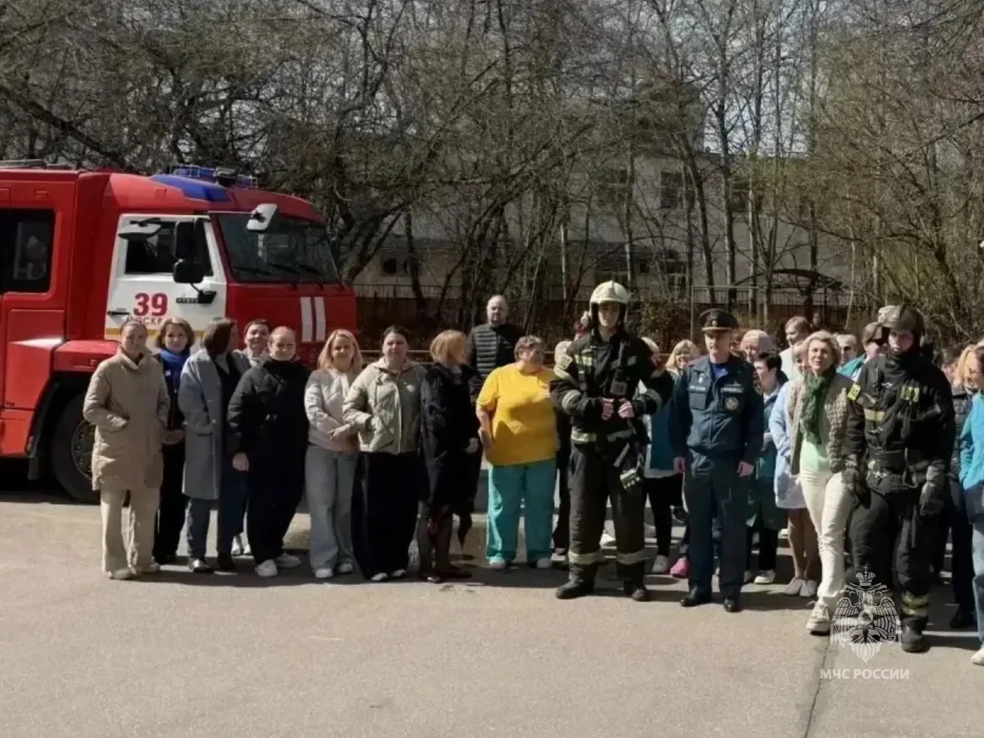 #БудниМЧС   Сотрудники Управления по СЗАО ГУ МЧС России по г. Москве провели пожарно-тактические зан