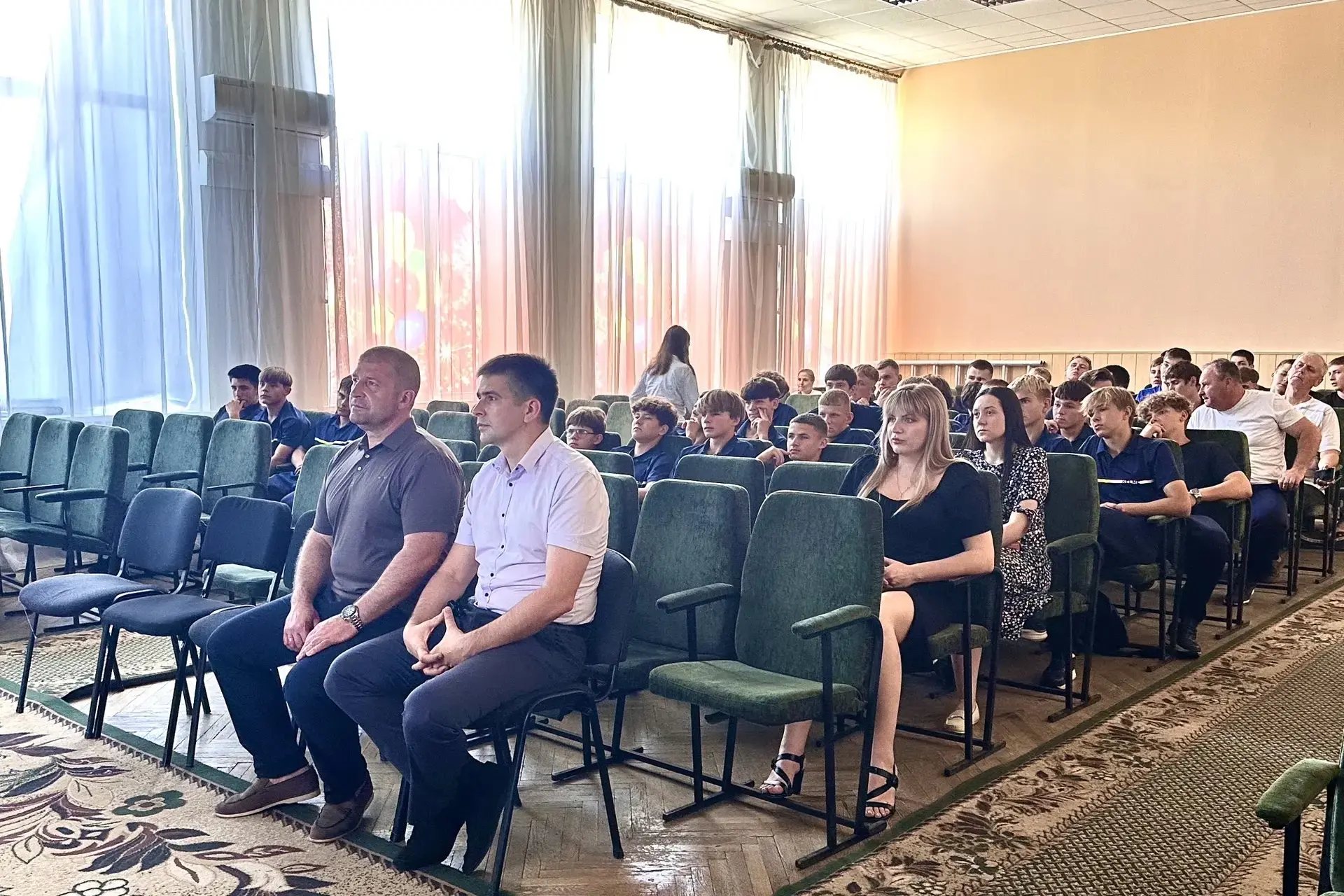 🎬 Единая Россия представила луганским спортсменам и тренерам фильм «Первый на Олимпе»

В преддверии