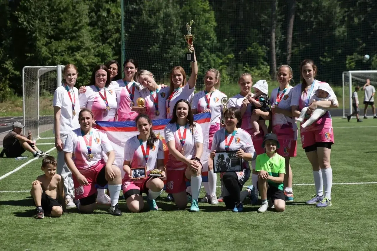 ⚽️ «Печерск» — чемпионы!

В эти выходные на турнире «Кубок Феникса» по женскому футболу встретились 