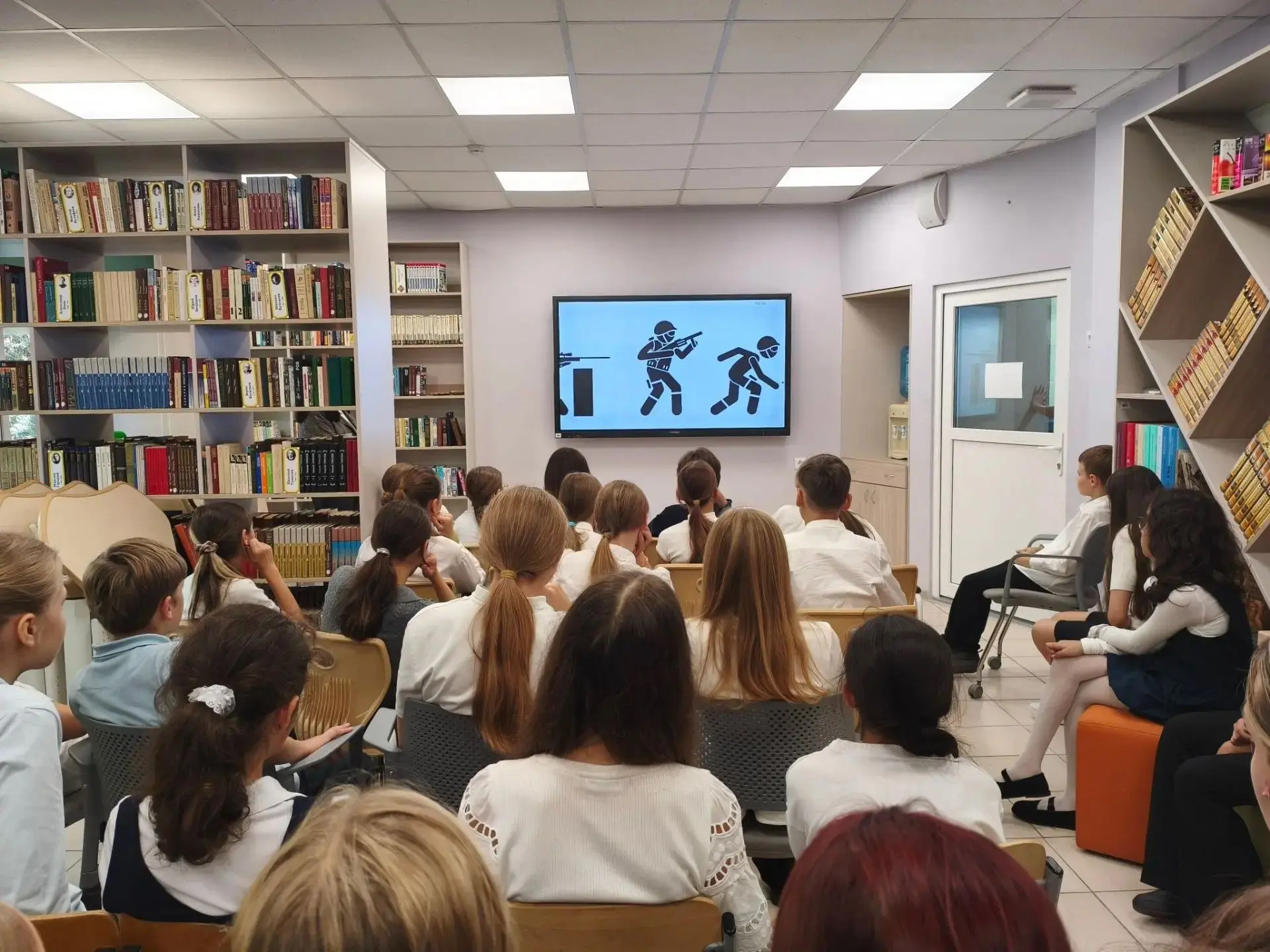 3 сентября в библиотеке нашего лицея прошли Уроки Памяти, посвящённые Дню солидарности ...