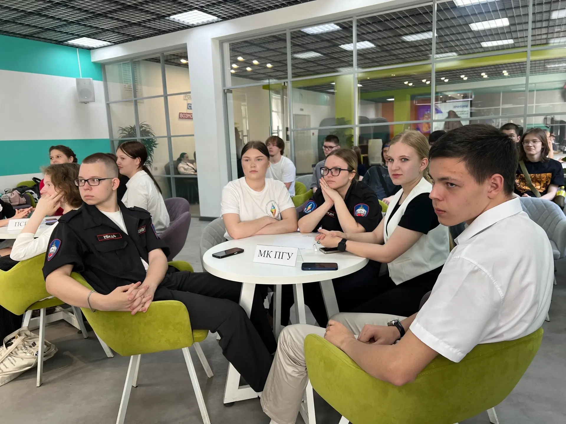 🎓 В Пензе прошла просветительская викторина ко Дню славянской письменности!  Студенты из Многопрофил