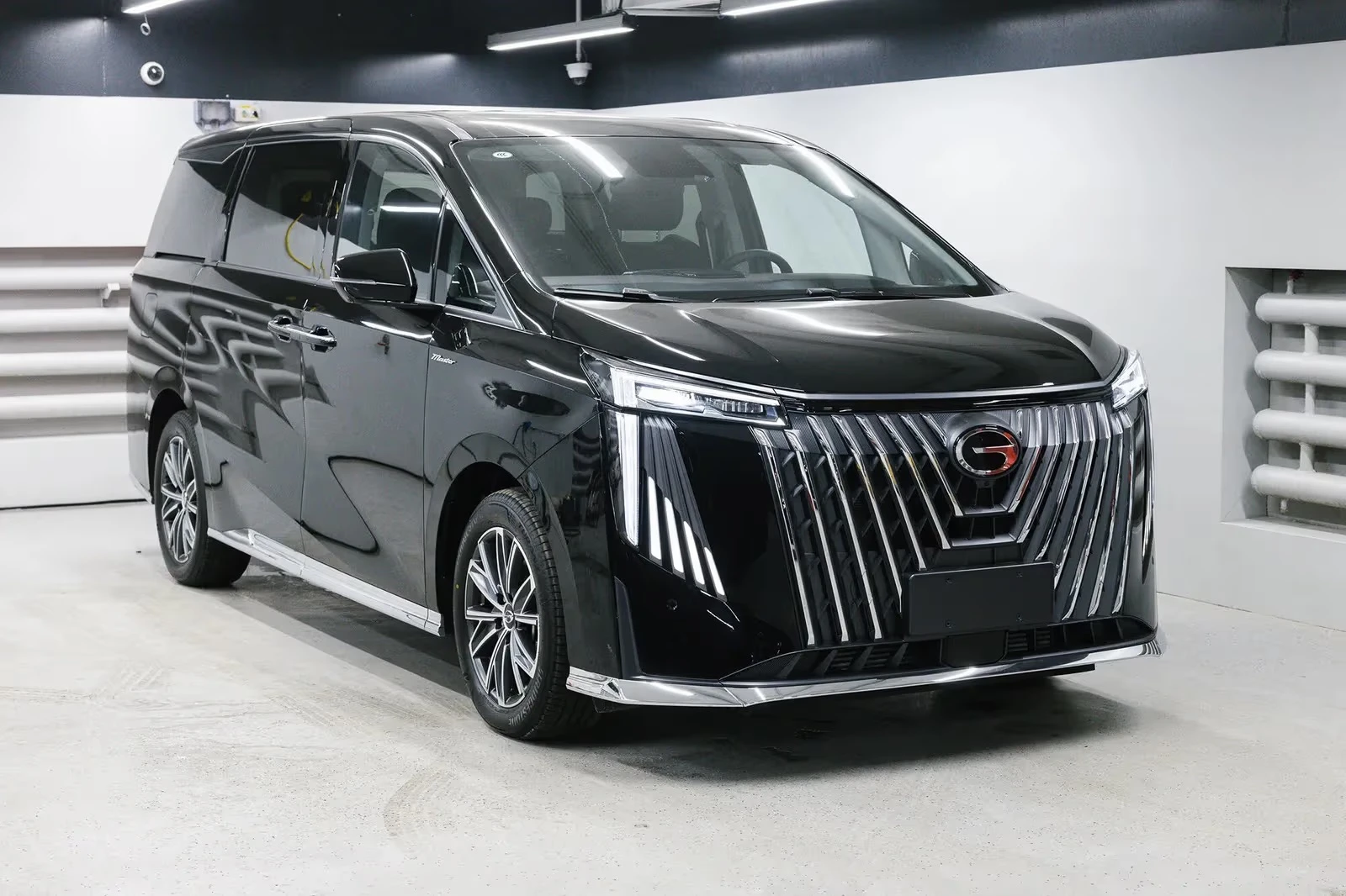 GAC TRUMPCHI M8—БИЗНЕС-КЛАСС