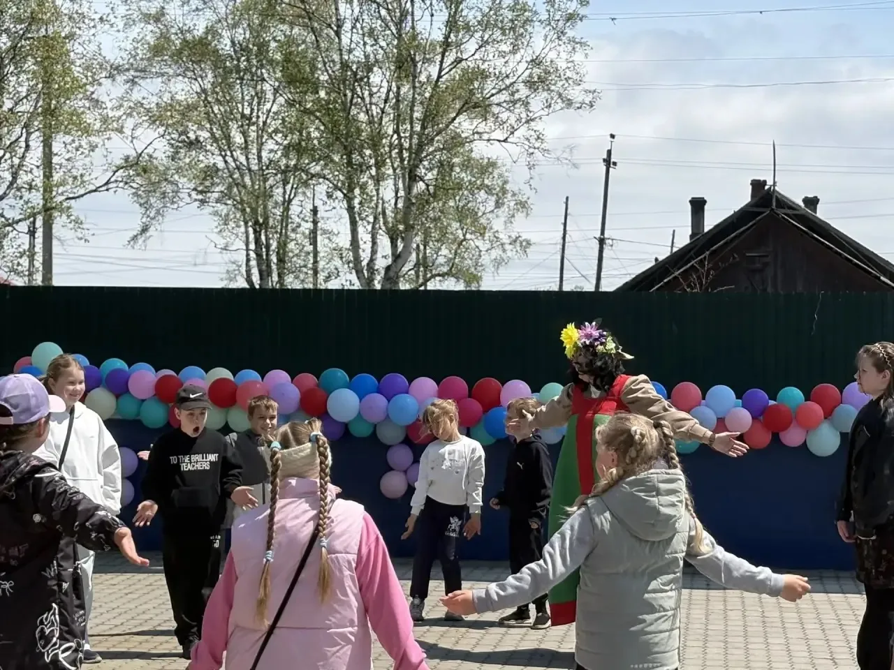 🎉 День защиты детей в п. Октябрьский: танцы, приключения и сладкий финал!