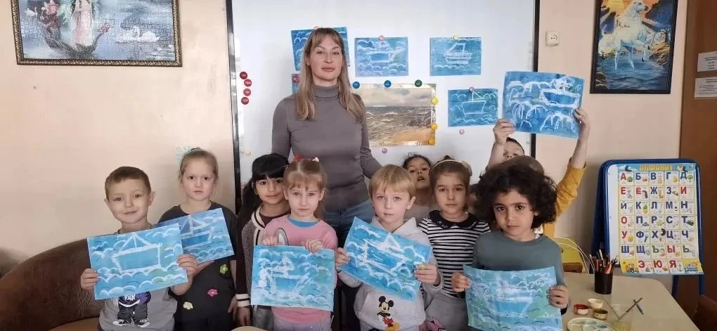 🌈Волшебство на бумаге: рисуем море… без кисточек и красок? Легко!