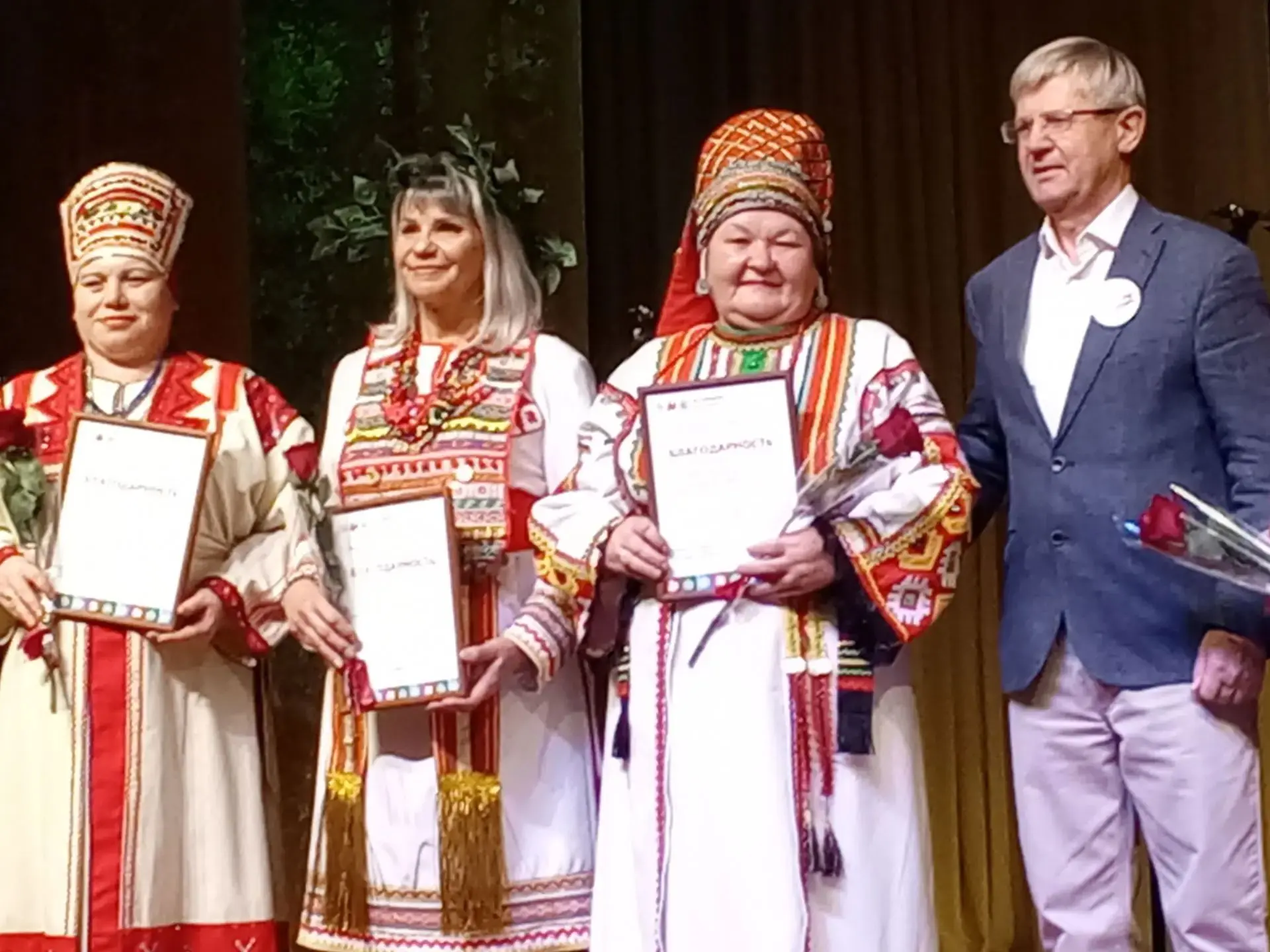 Матвеевский район представил Народный фольклорный коллектив "Сятко".