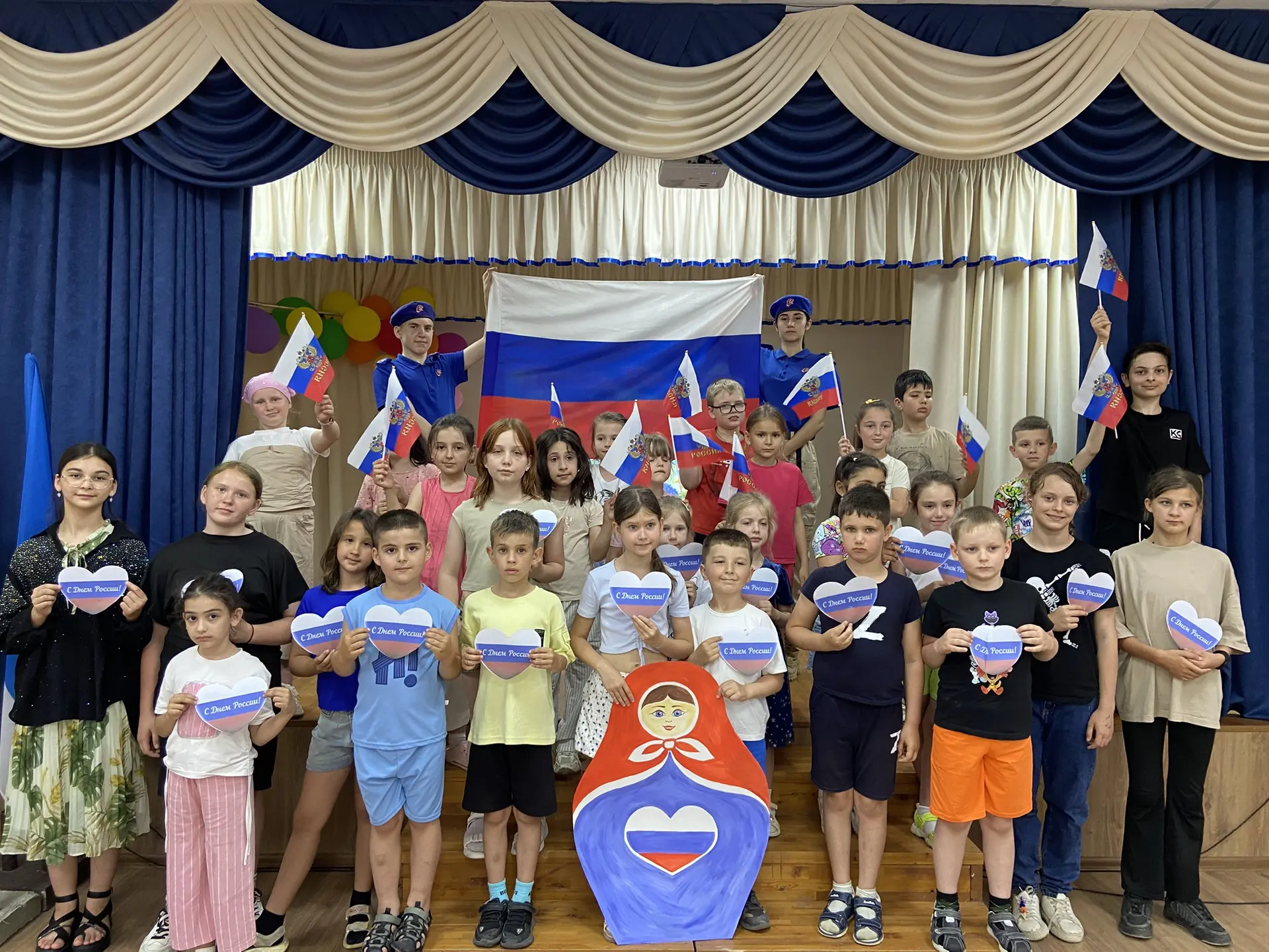 🇷🇺Мы живем в стране, у которой удивительно красивое название – Россия. Наша Родина славится велико