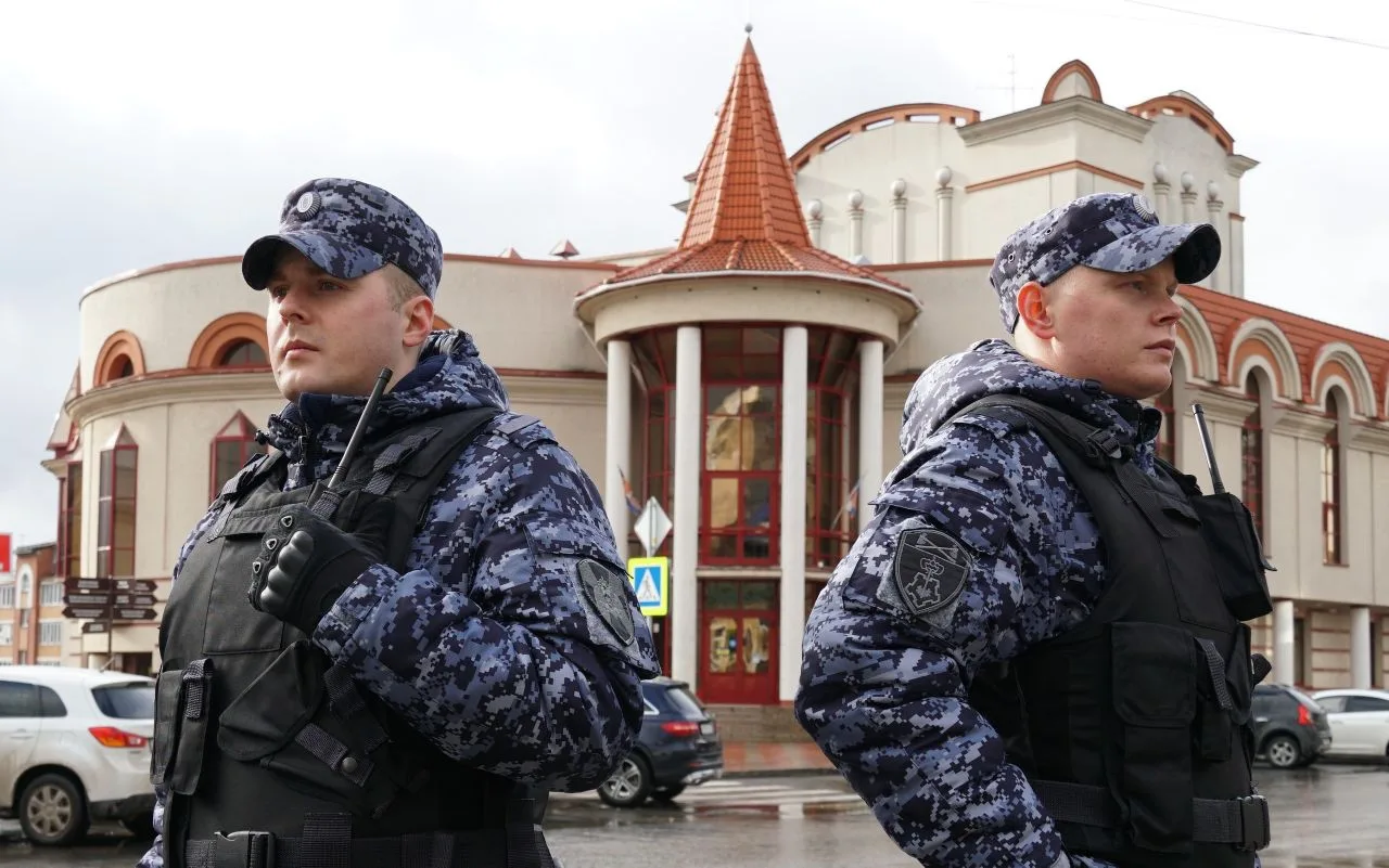 ️В Кировской области росгвардейцы помогли вернуться домой заблудившейся пенсионерке  ➡️В Кирово-Чепе