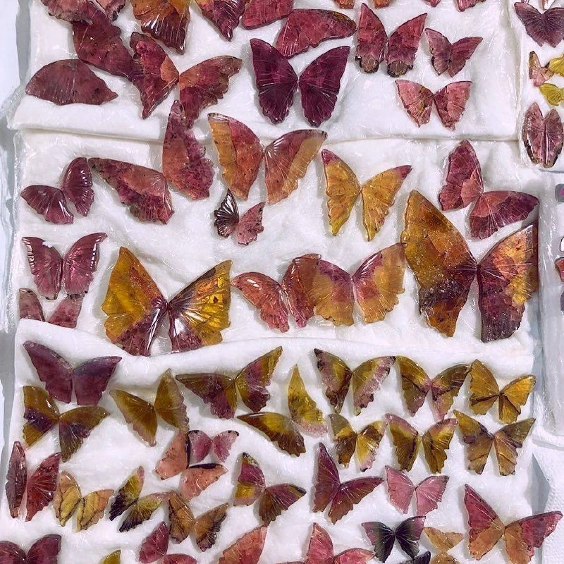 🍉 Срезы турмалина, обработанные в форму крыльев бабочек 🦋