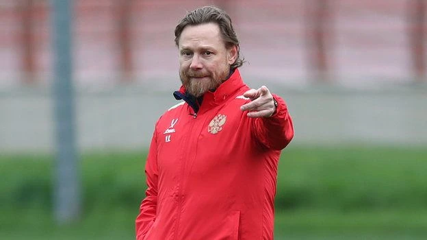 🏀Главный тренер сборной России по футболу Валерий Карпин в шестой раз стал отцом. Его ...